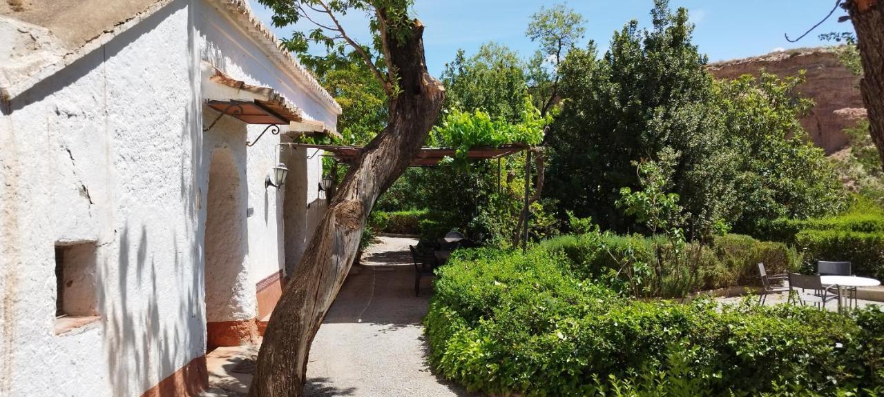 Отель Casas Cueva Y Cortijo La Tala En Гвадикс Экстерьер фото